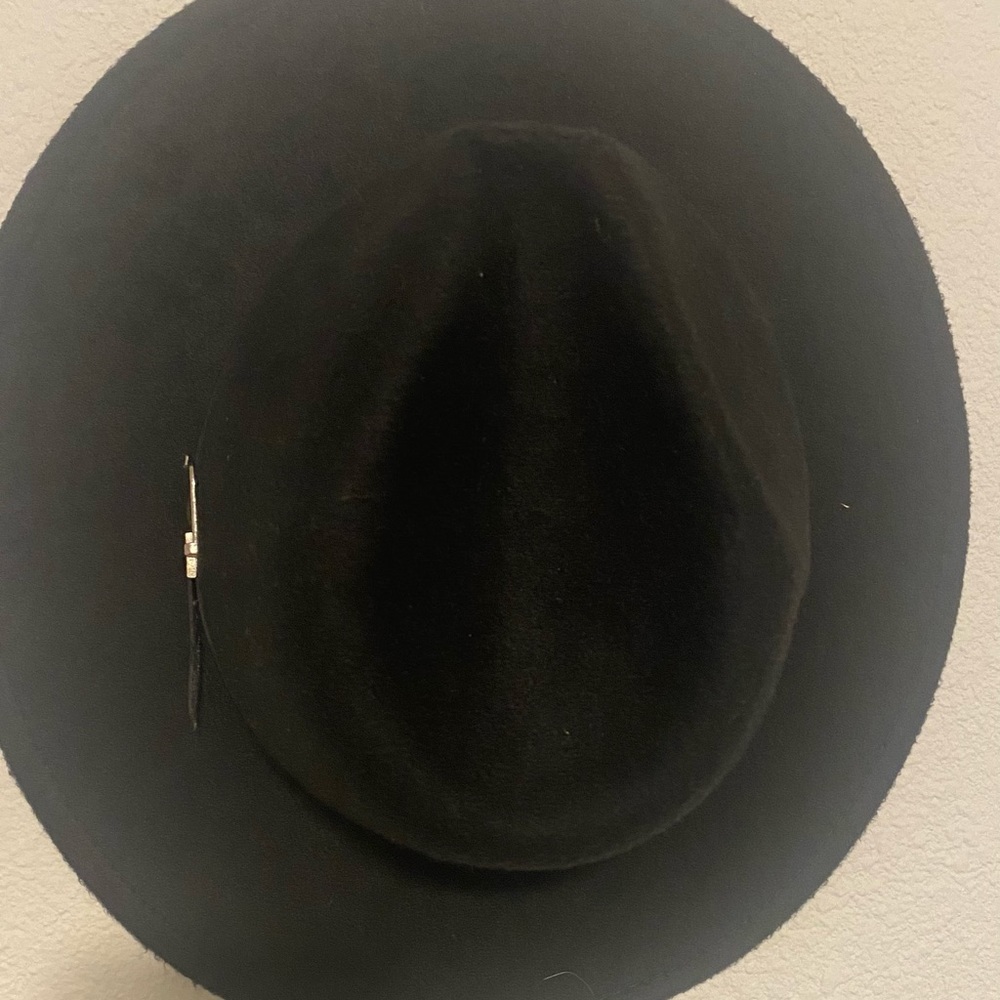 Black fedora hat